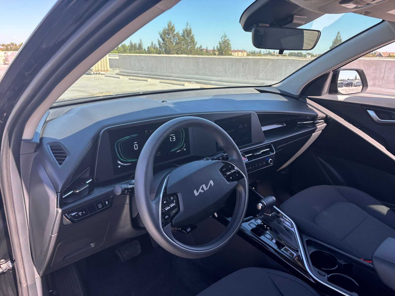 Used 2026 Kia Niro LX FWD image 32