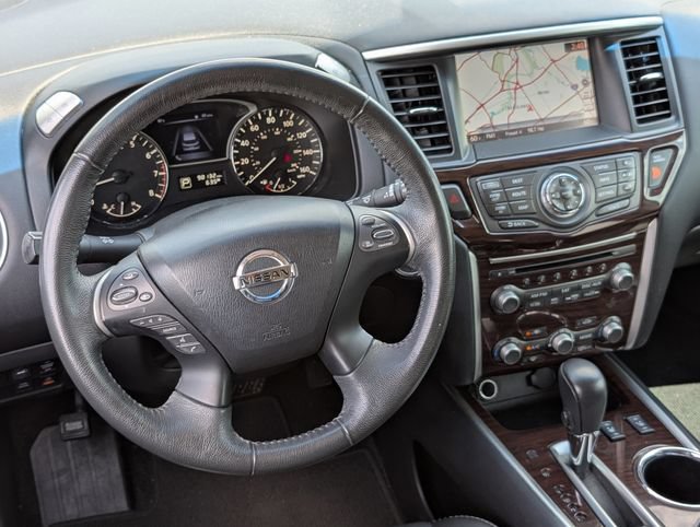 Used 2015 Nissan Pathfinder SL w/ SL Tech Package FWD image 11
