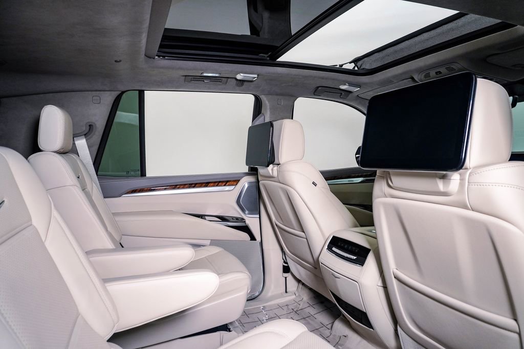 Used 2025 Cadillac Escalade Sport Platinum image 18