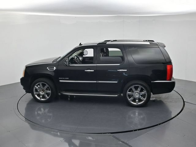 Used 2011 Cadillac Escalade Luxury AWD/4WD image 50