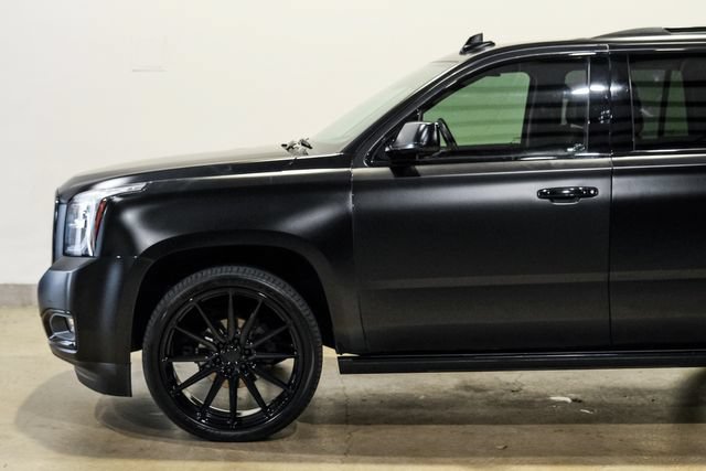 Used 2020 GMC Yukon Denali w/ Denali Premium Package AWD/4WD image 38