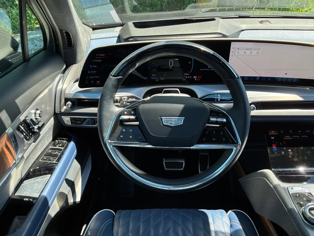 New 2026 Cadillac Vistiq Premium Luxury AWD/4WD image 28