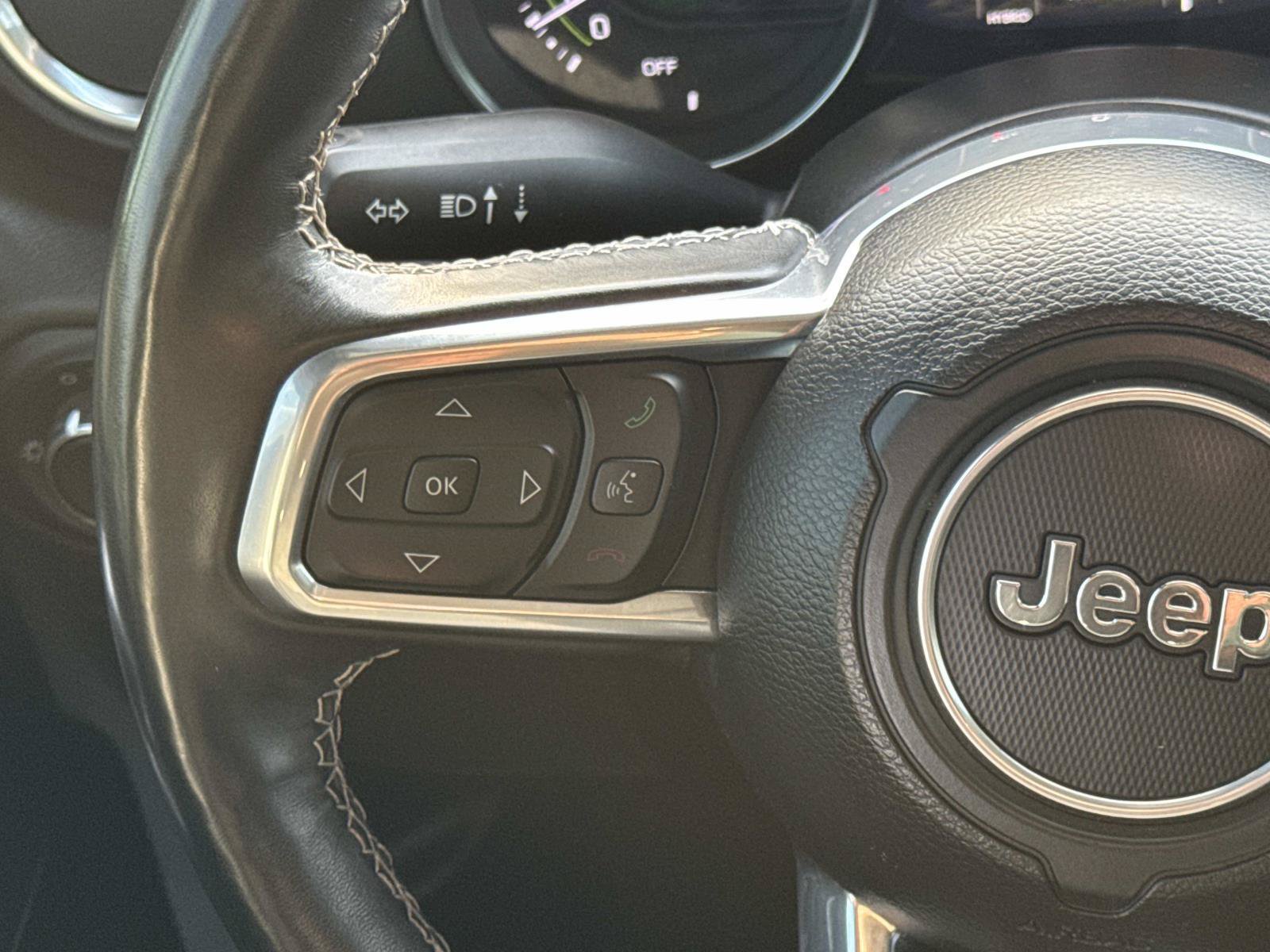 Used 2023 Jeep Wrangler Unlimited Sahara w/ Cold Weather Group AWD/4WD image 11