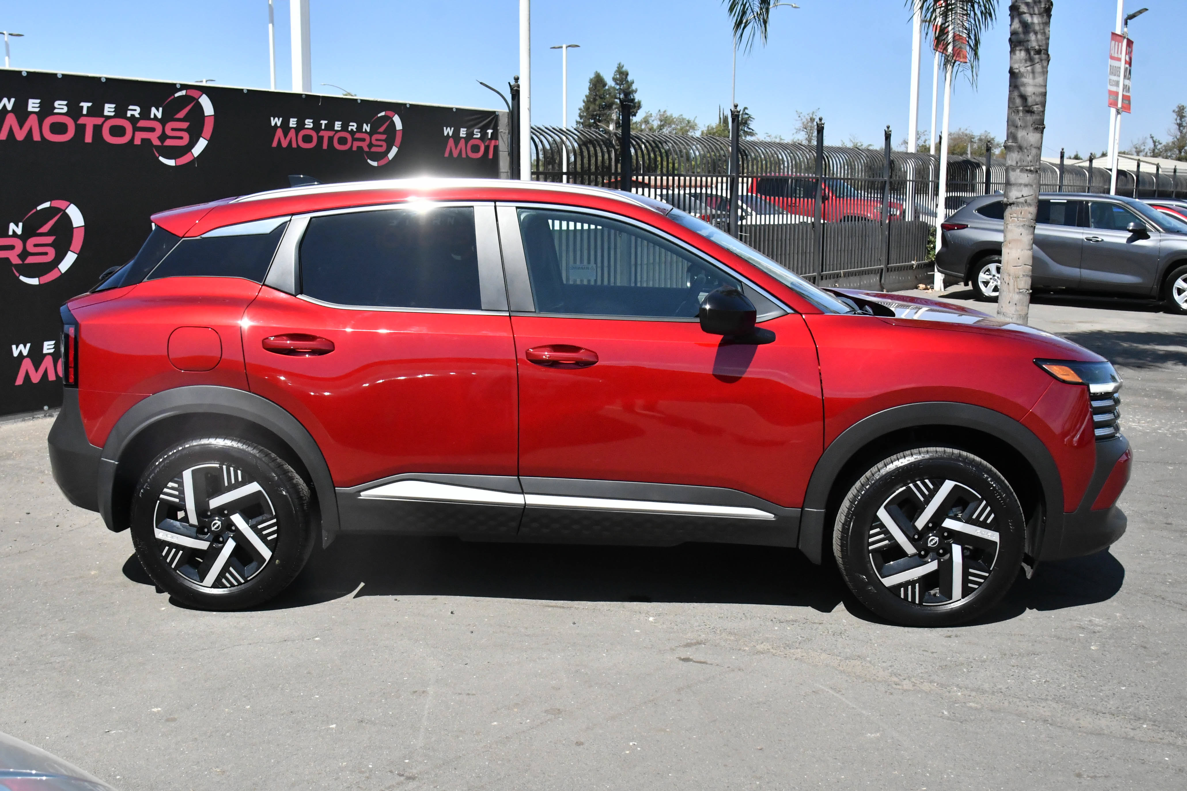 Used 2026 Nissan Kicks SV FWD image 9