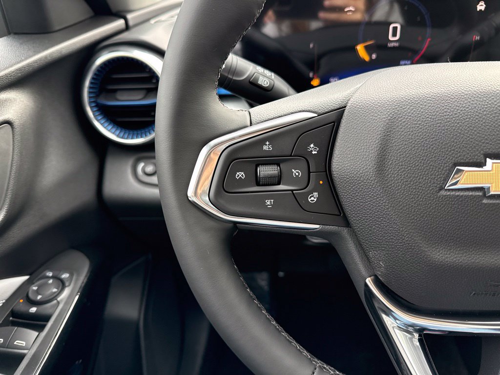New 2026 Chevrolet Trax LT w/ Driver Confidence Package FWD image 32