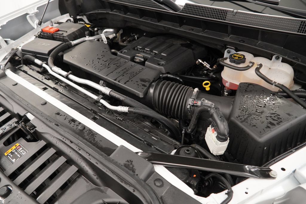Used 2024 Chevrolet Silverado 1500 LT AWD/4WD image 42
