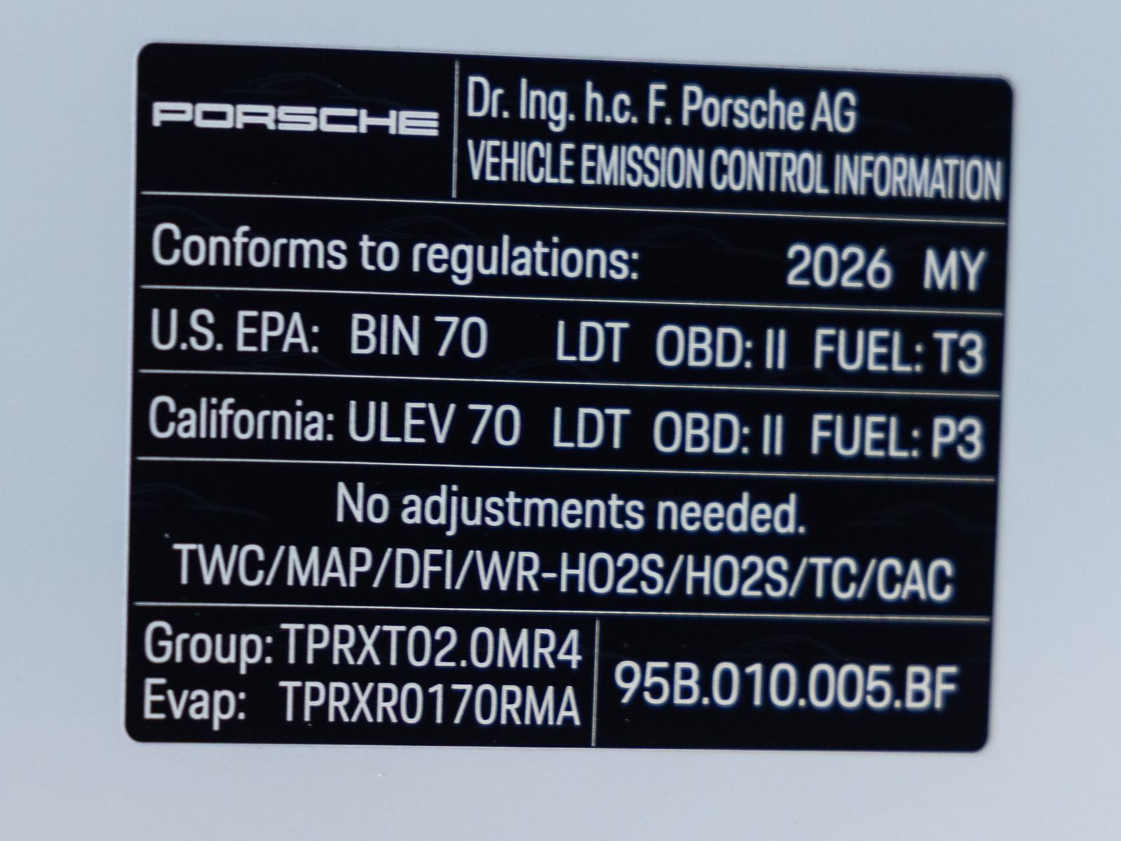 Certified 2026 Porsche Macan AWD/4WD image 37