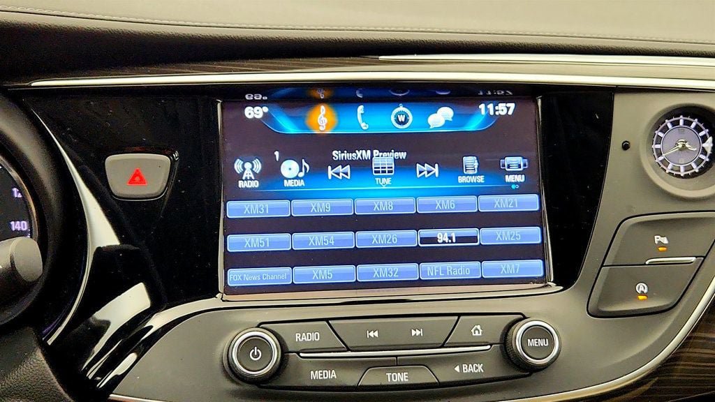 Used 2019 Buick Envision Preferred FWD image 17