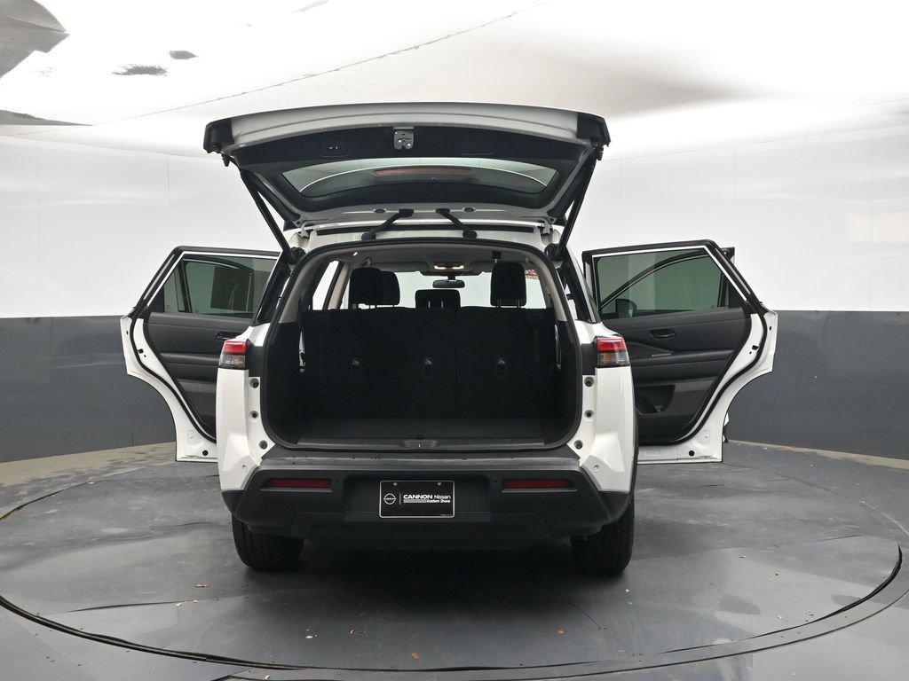 Used 2025 Nissan Pathfinder SV FWD image 49