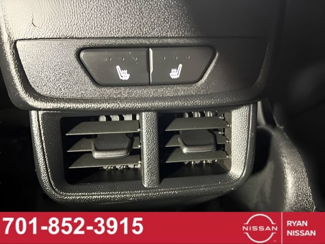 Used 2025 Chevrolet Equinox RS w/ Safety and Technology Package AWD/4WD image 38