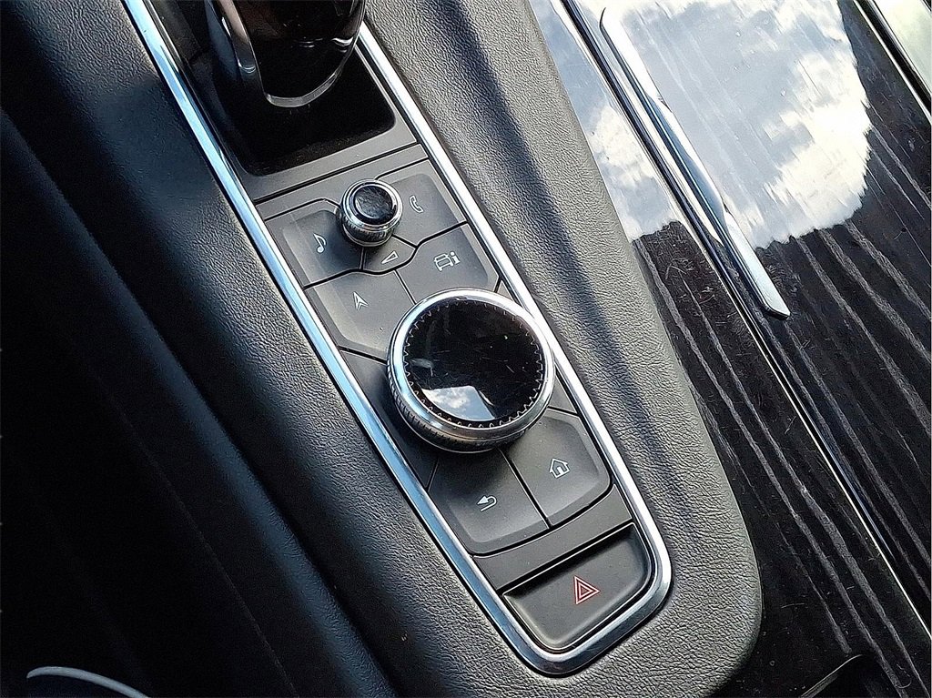 Used 2021 Cadillac Escalade ESV Sport w/ LPO, ONYX Package image 28