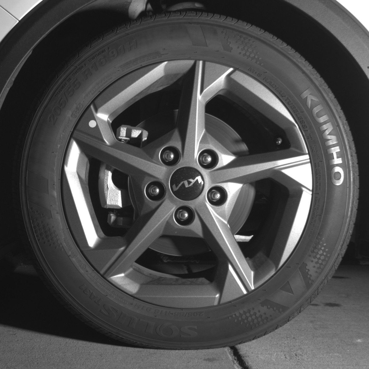 Used 2025 Kia K4 LXS image 12