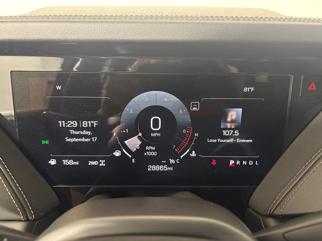 Used 2025 GMC Yukon AT4 w/ AT4 Premium Plus Package AWD/4WD image 11