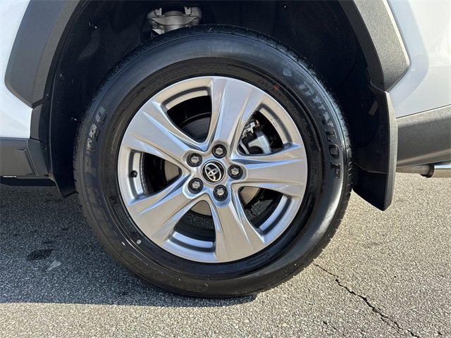 Used 2025 Toyota RAV4 XLE image 20