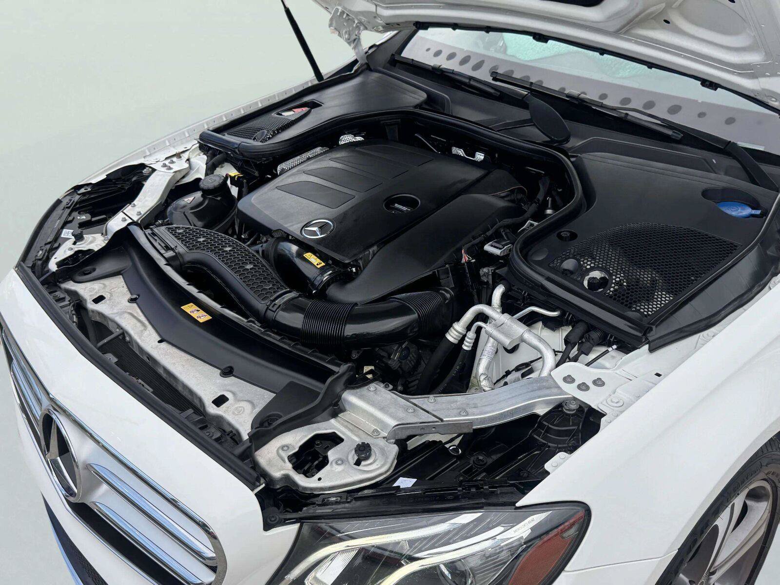Used 2020 Mercedes-Benz E 350 4MATIC Sedan image 51