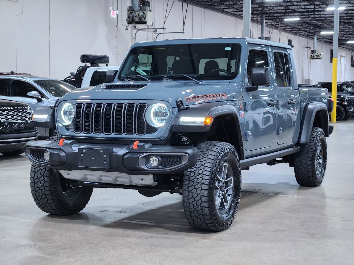 Used 2024 Jeep Gladiator Mojave w/ Technology Group AWD/4WD image 4