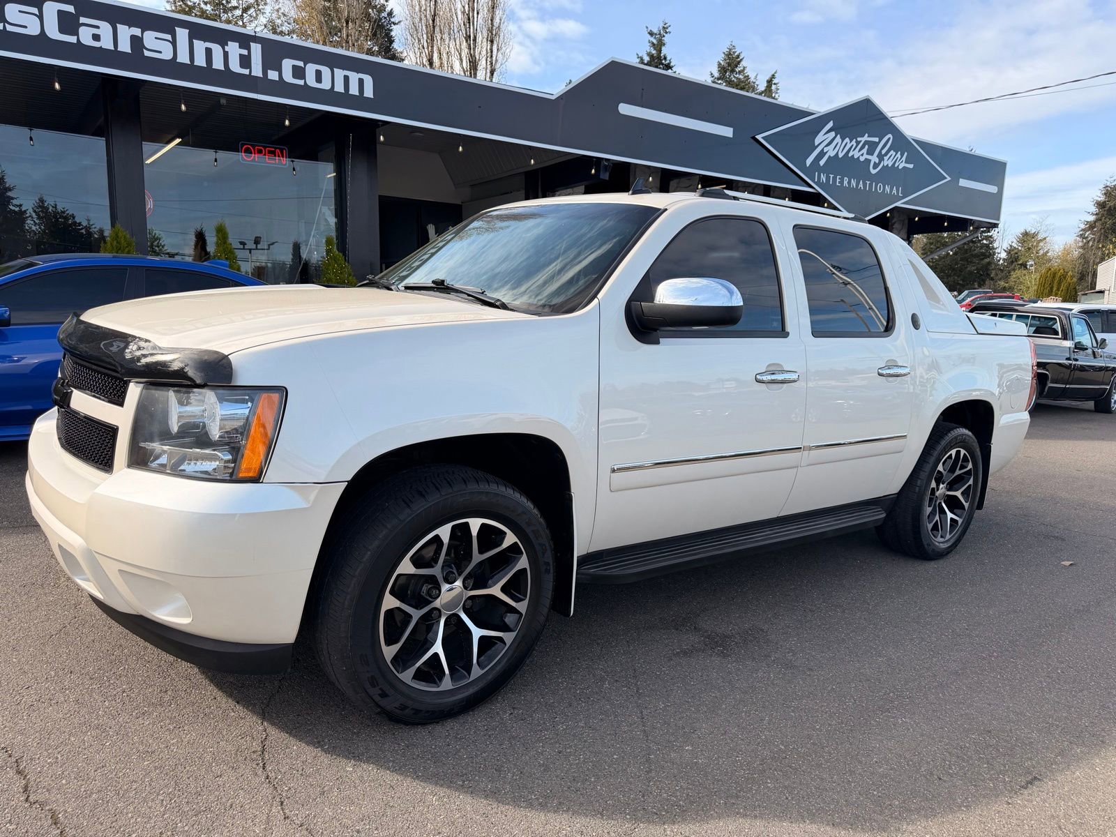 Used 2013 Chevrolet Avalanche LTZ AWD/4WD image 1