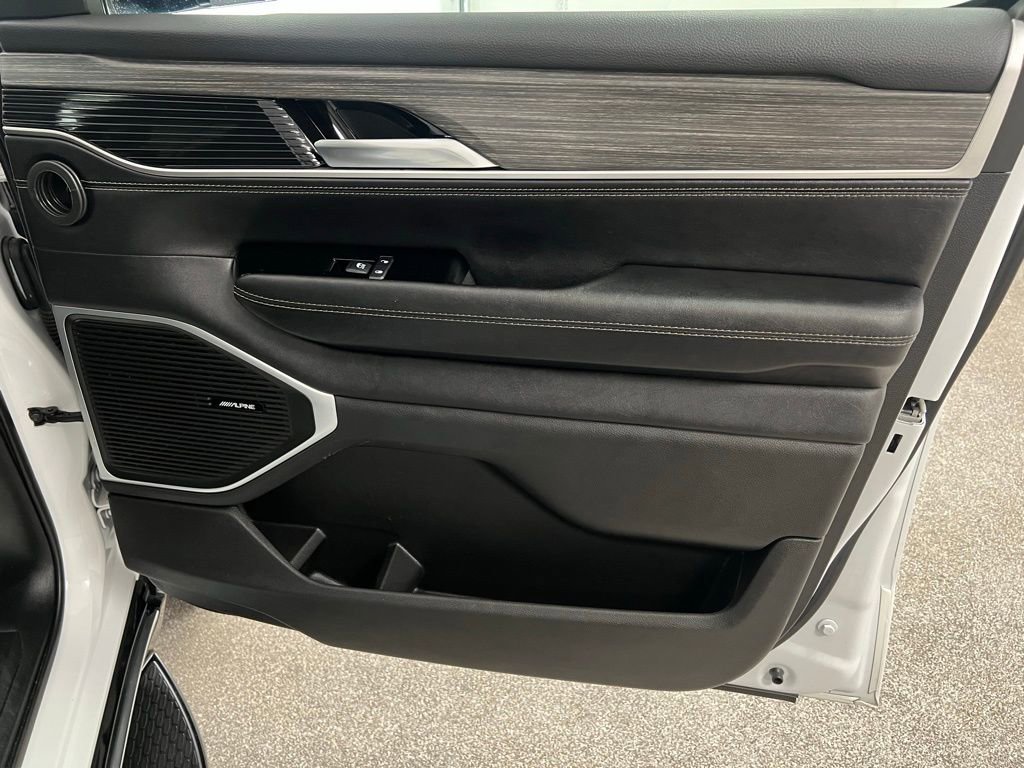 Used 2024 Jeep Wagoneer L Series II w/ Premium Group I image 61