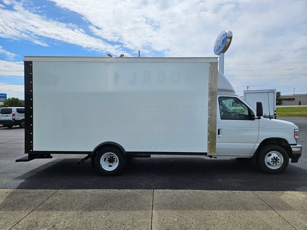New 2026 Ford E-350 and Econoline 350 Super Duty w/ Shuttle Bus Prep Package RWD image 5
