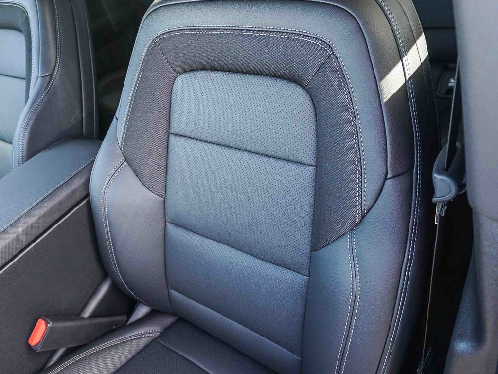New 2026 Chevrolet Equinox EV LT FWD image 20
