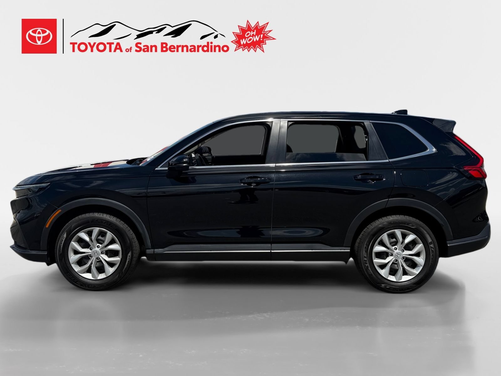 Used 2025 Honda CR-V LX image 2