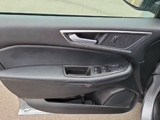 Certified 2024 Ford Edge SEL w/ Convenience Package AWD/4WD image 12