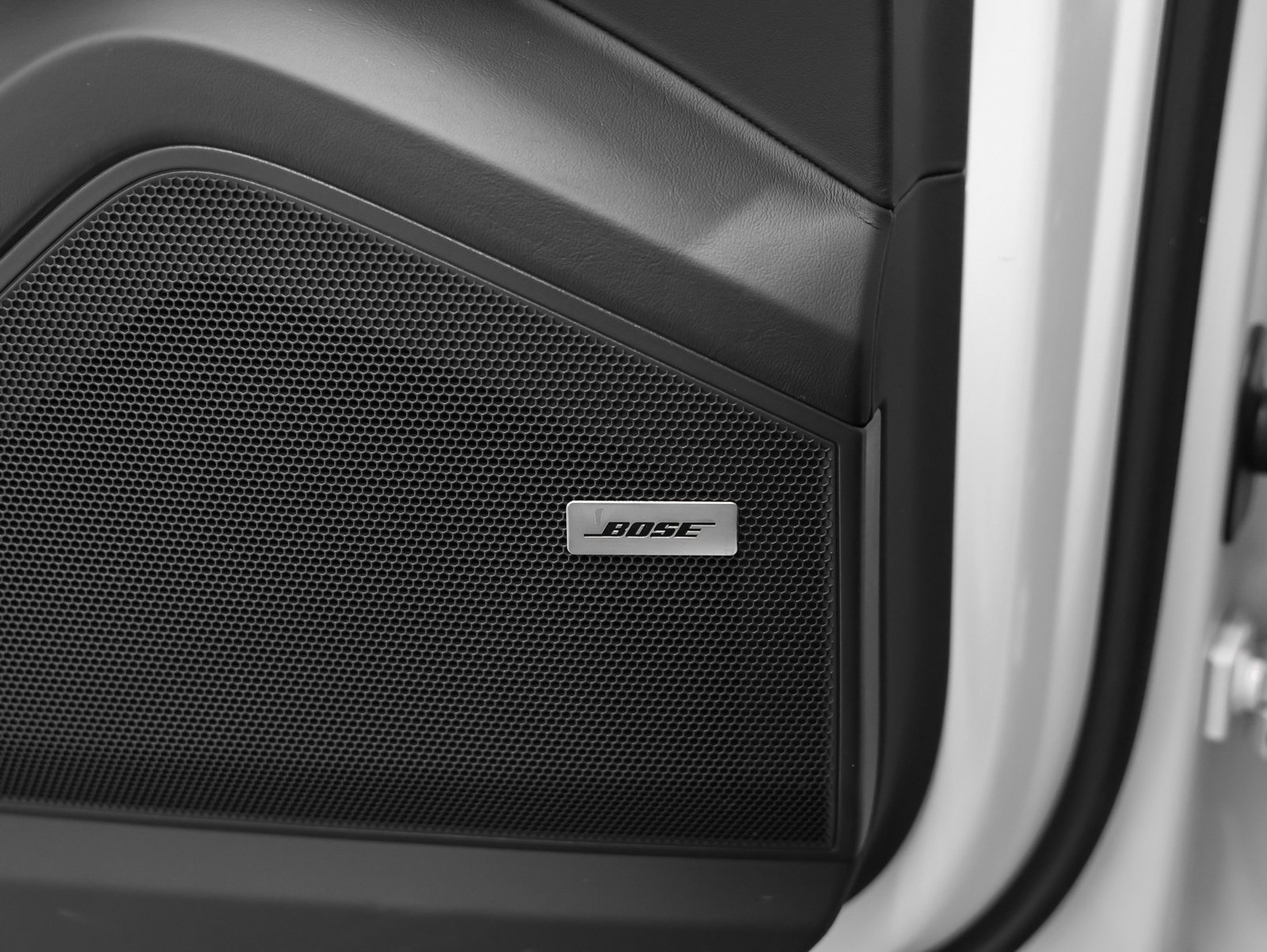 Used 2026 Porsche Cayenne S image 44