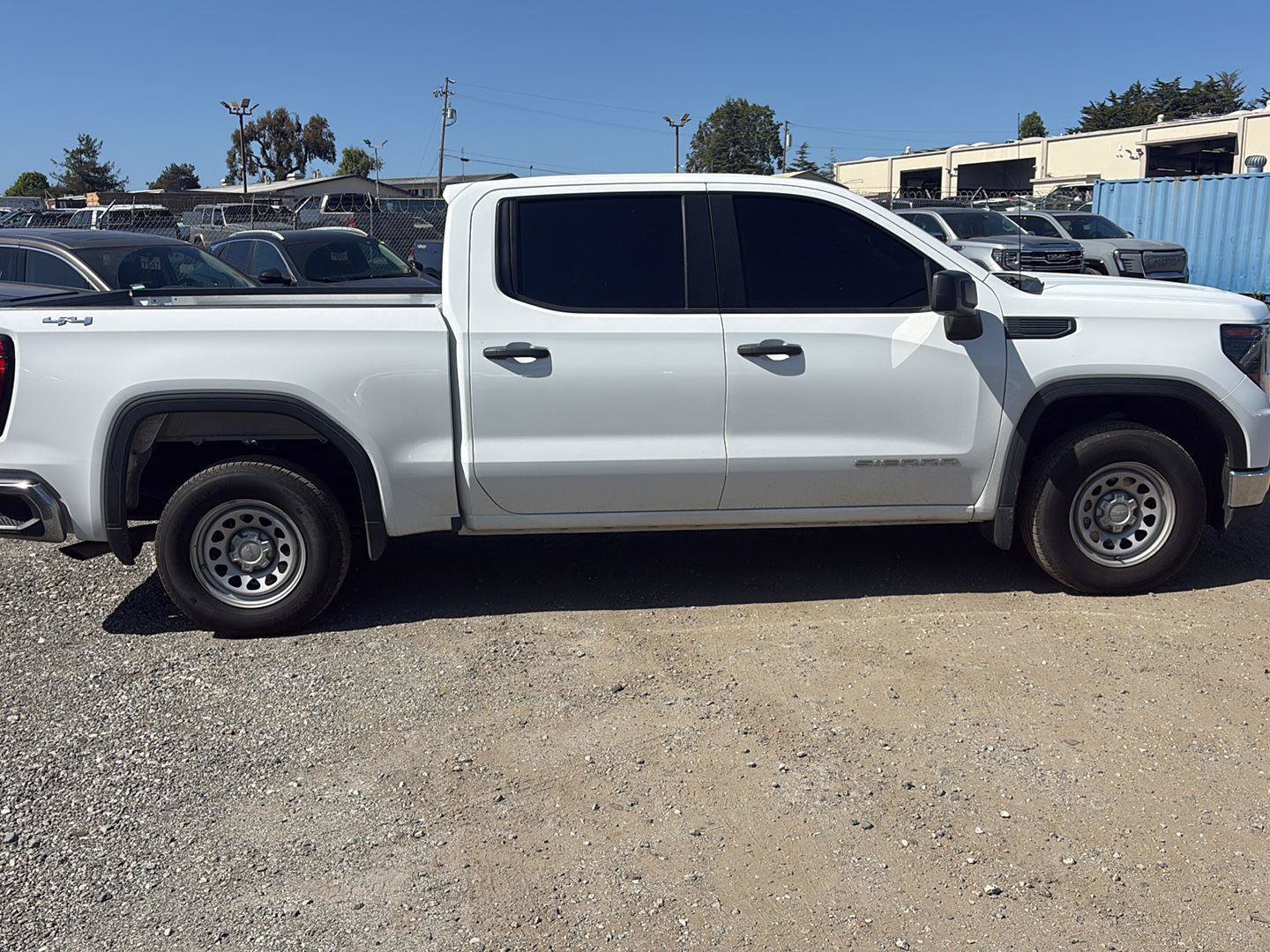 Used 2023 GMC Sierra 1500 Pro AWD/4WD image 9