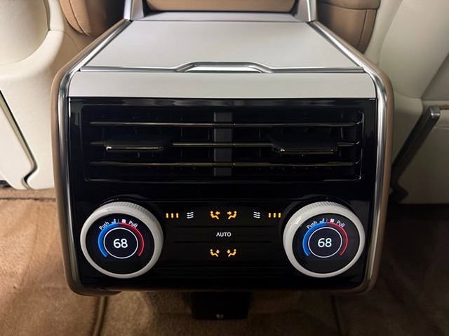 Used 2023 Land Rover Range Rover SV image 24