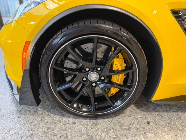 Used 2018 Chevrolet Corvette Z06 RWD image 35