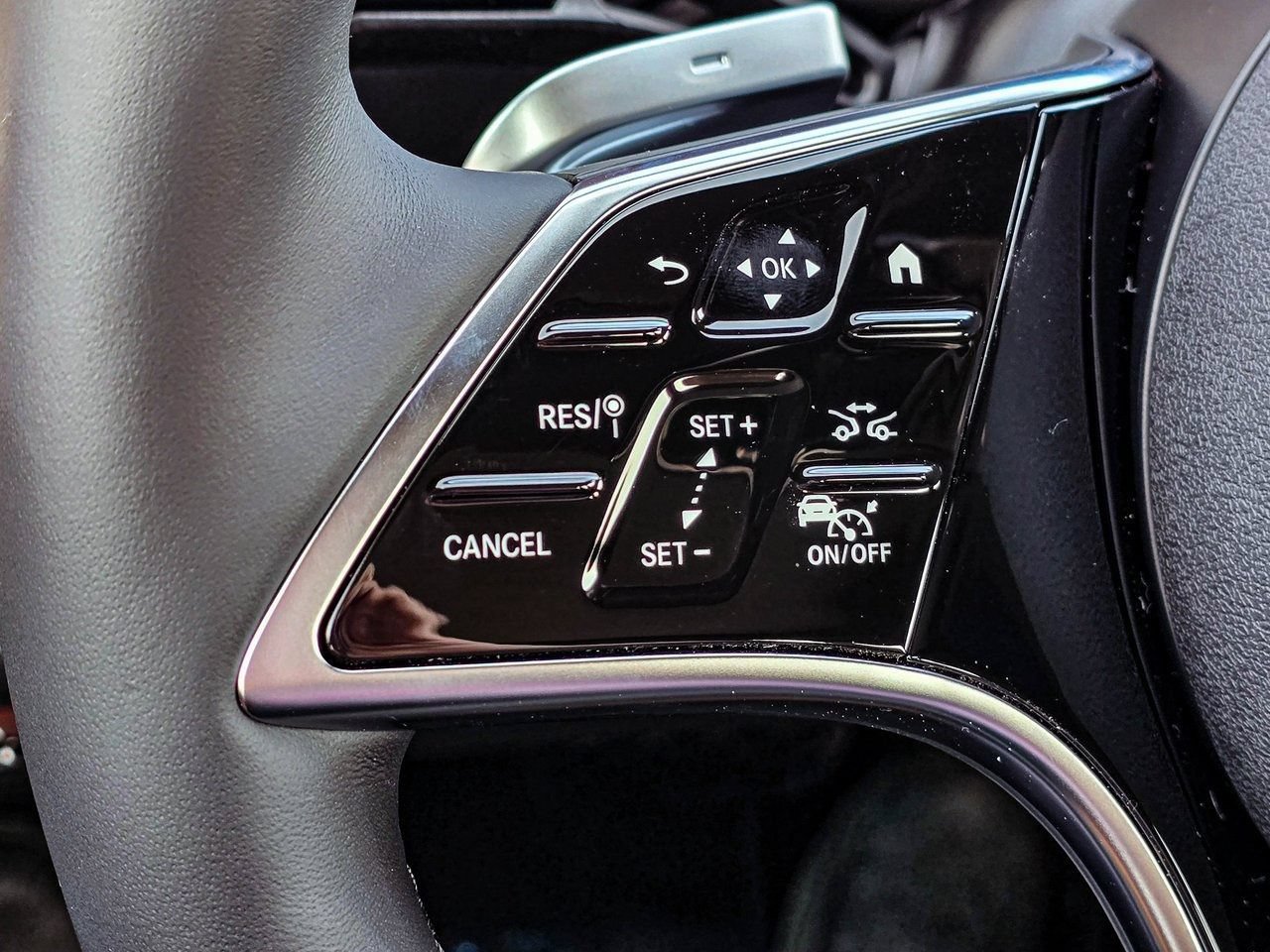 New 2026 Mercedes-Benz E 350 4MATIC Sedan image 23