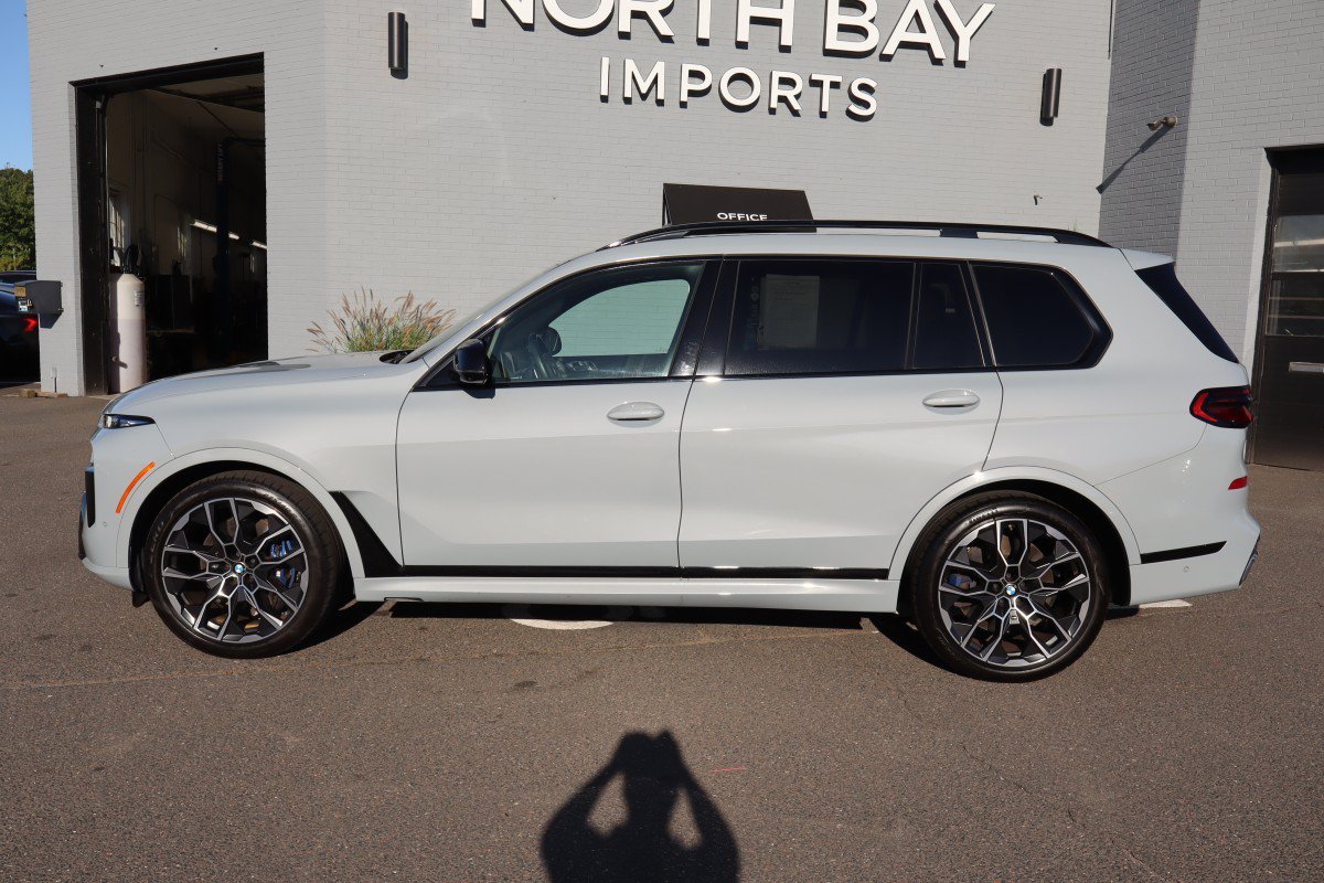 Used 2026 BMW X7 M60i AWD/4WD image 9