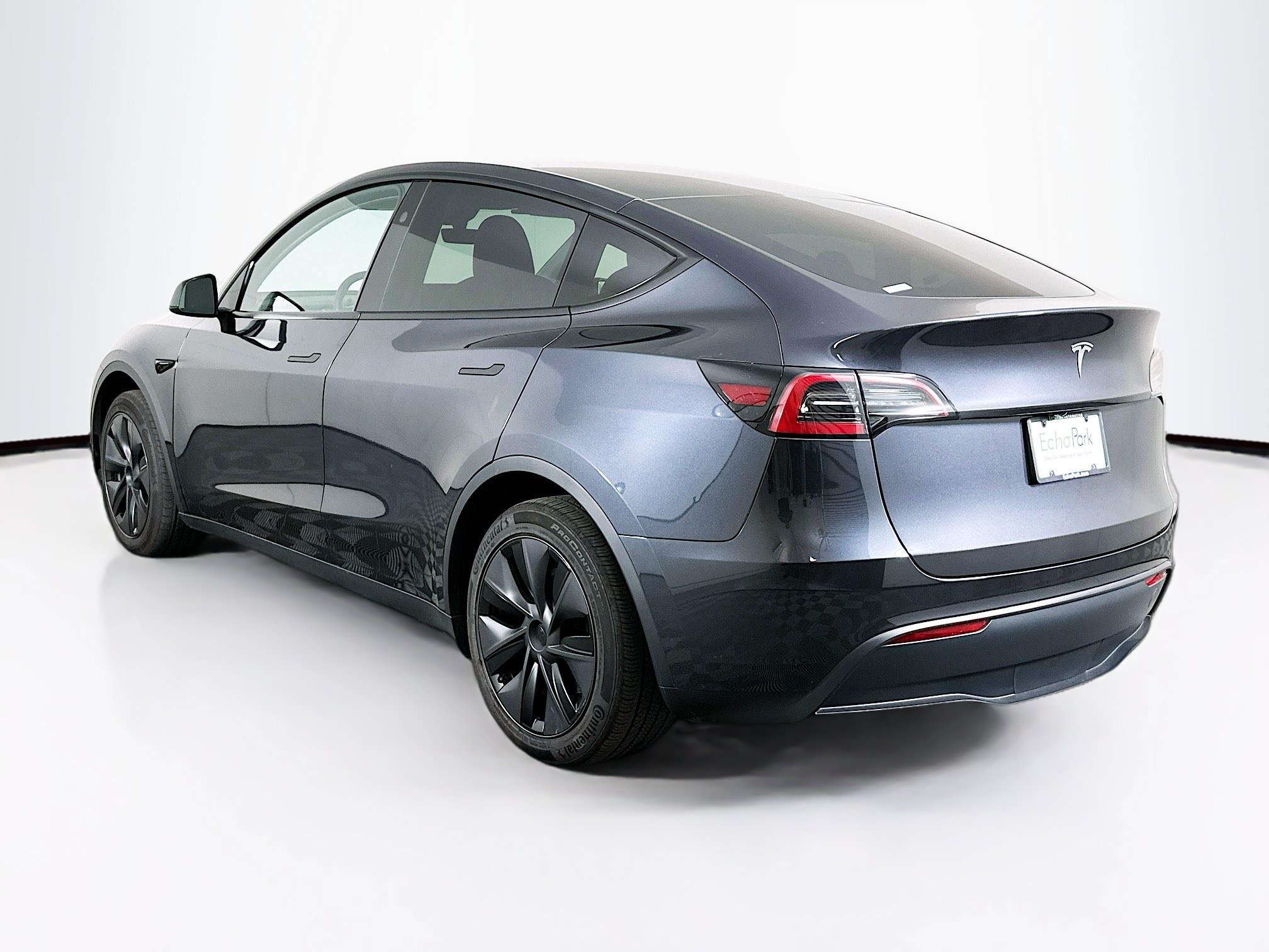 Used 2025 Tesla Model Y Long Range RWD image 5