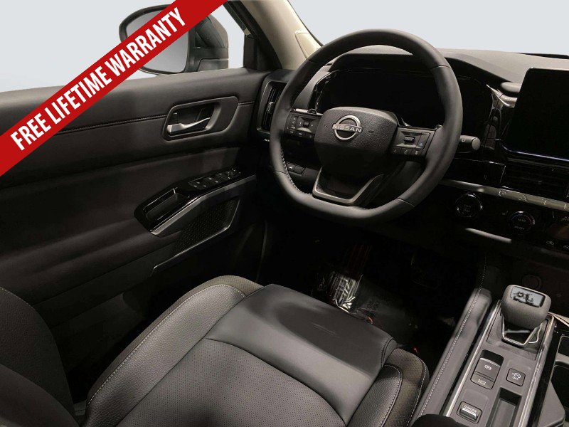 New 2026 Nissan Pathfinder SL w/ SL Premium Package FWD image 22