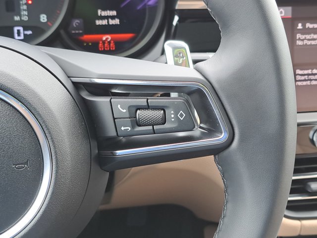 Used 2026 Porsche Macan AWD/4WD image 31