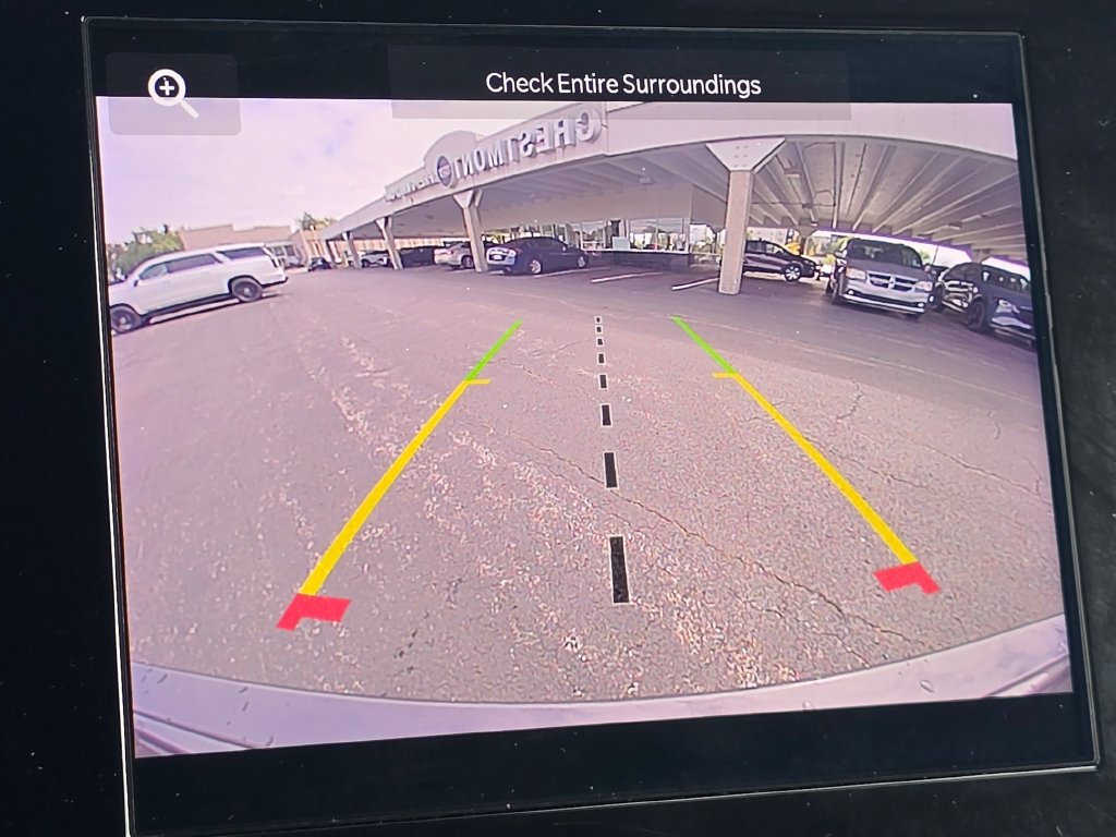 Used 2023 Jeep Grand Cherokee Altitude AWD/4WD image 4
