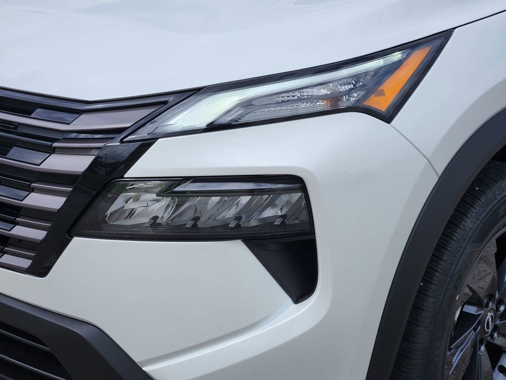 New 2026 Nissan Rogue SV FWD image 5