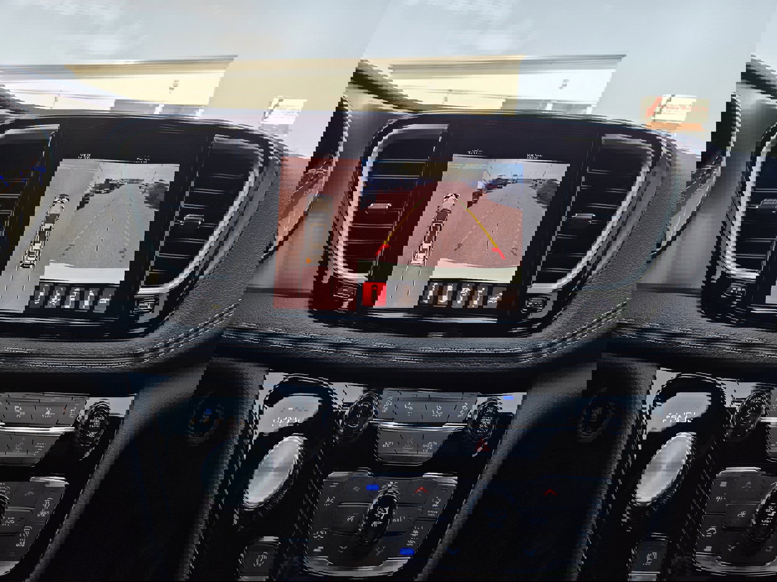 New 2026 Chrysler Pacifica Select image 33