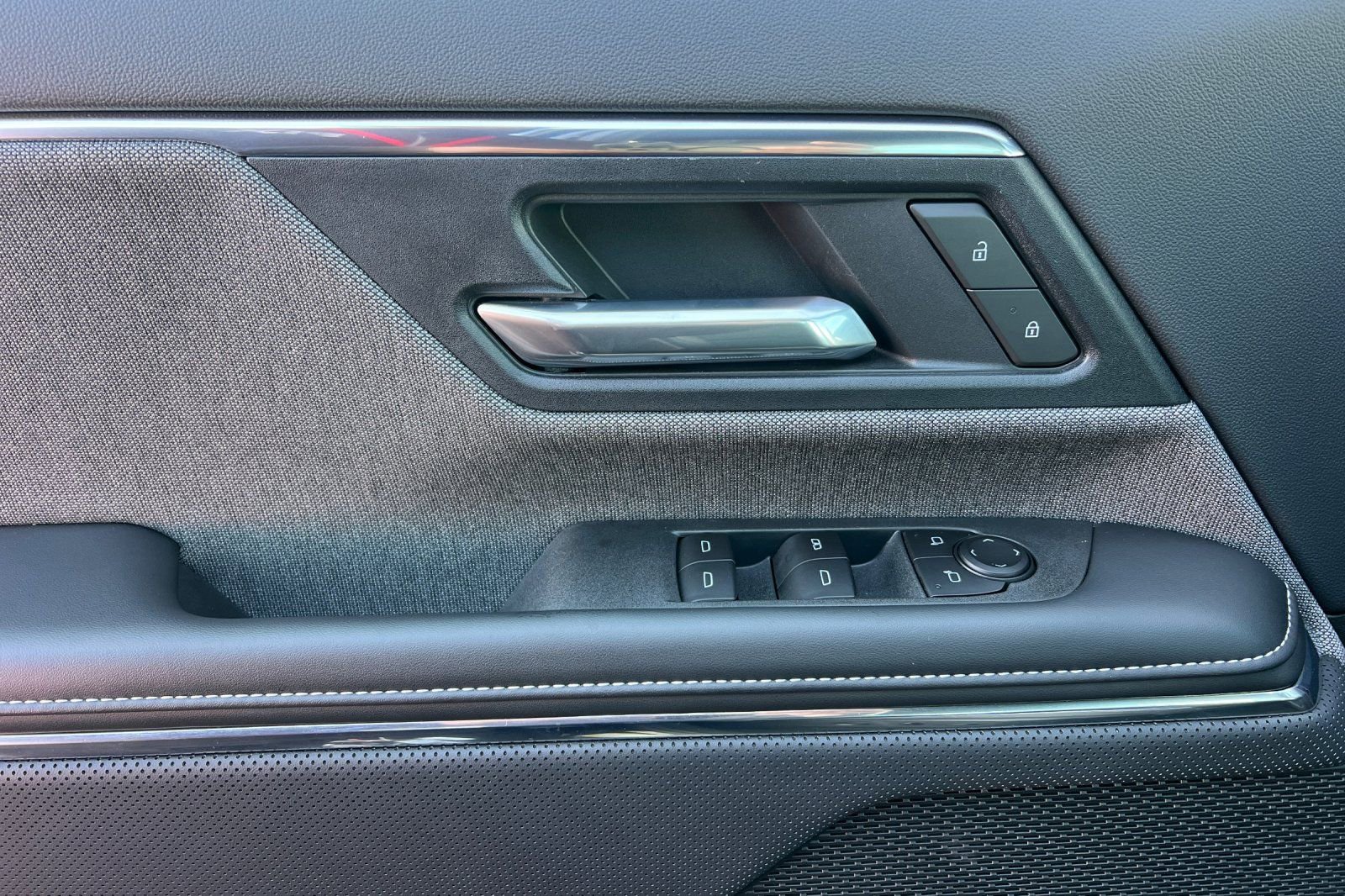 Used 2026 GMC Sierra EV Elevation w/ LPO, Elevation Dark Package image 12