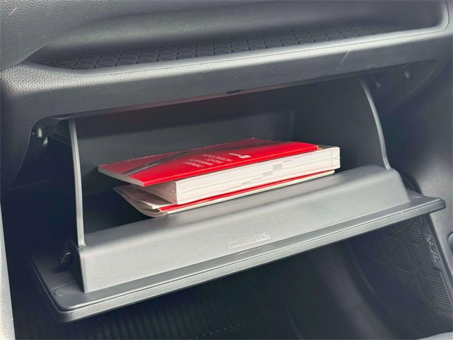 Used 2022 Toyota RAV4 XLE image 31