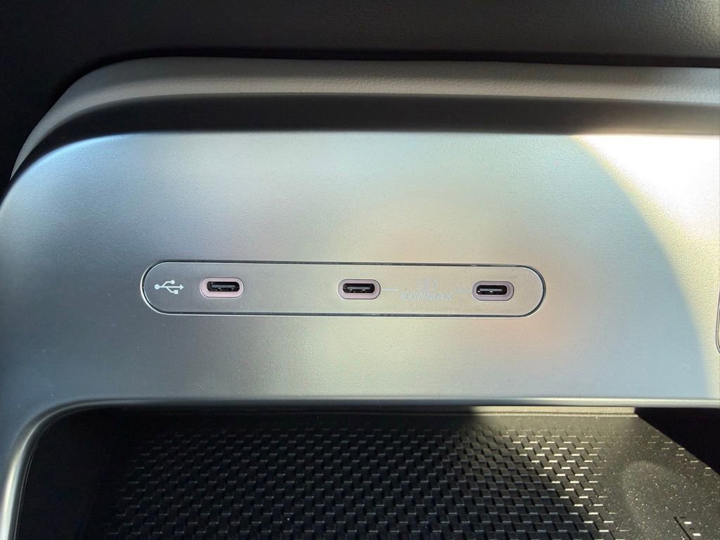 Certified 2026 Hyundai Ioniq 9 Limited w/ Tow & Go Package image 33