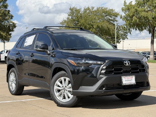 New 2026 Toyota Corolla Cross LE FWD image 2