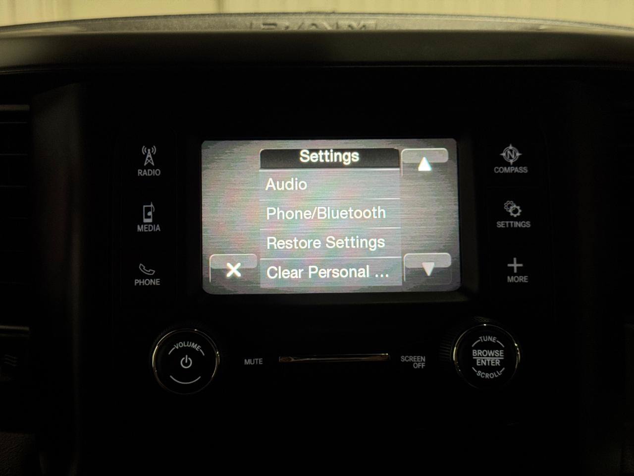 Used 2022 RAM 2500 Tradesman w/ Chrome Appearance Group AWD/4WD image 39