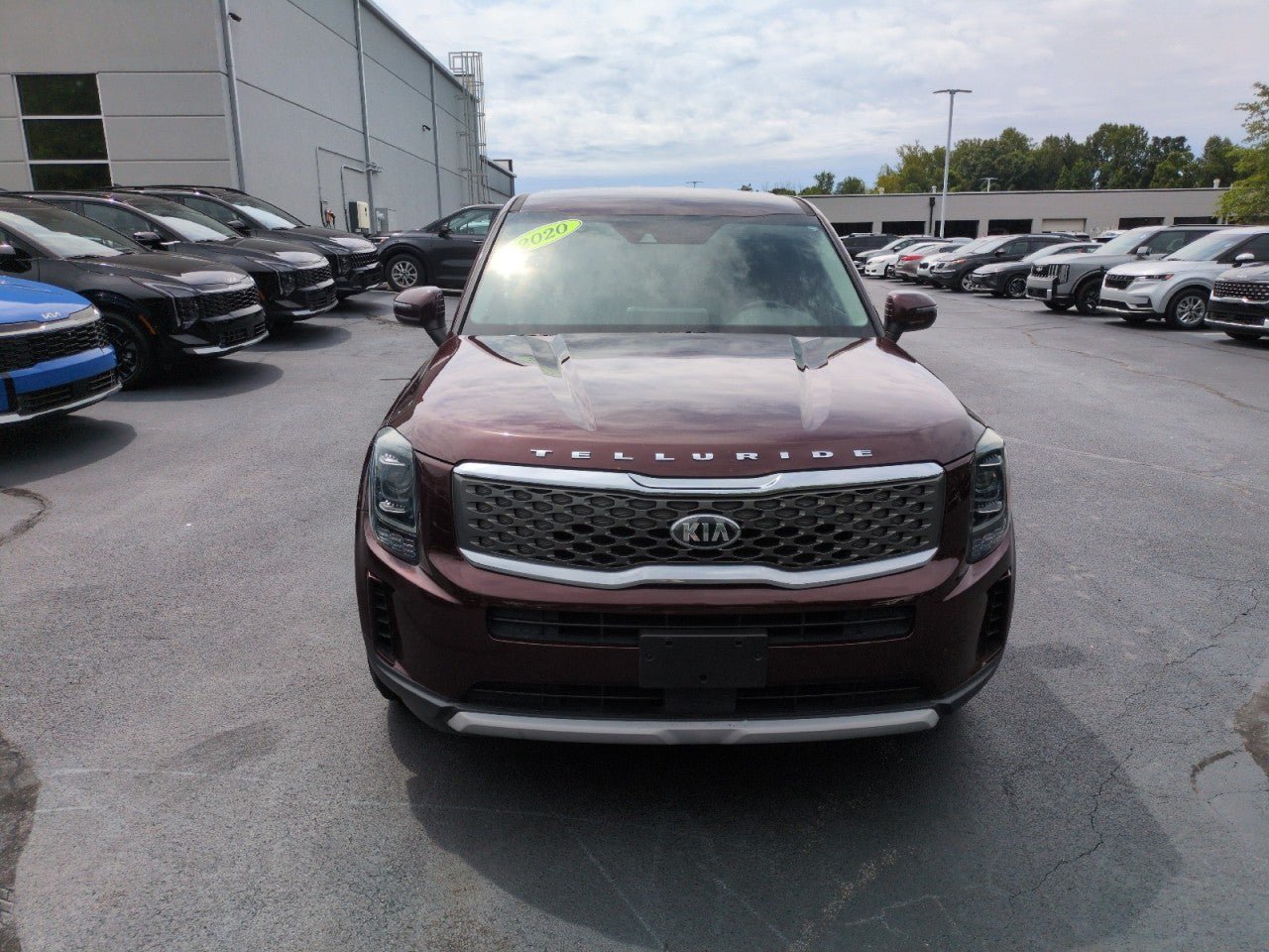 Used 2020 Kia Telluride LX AWD/4WD image 2