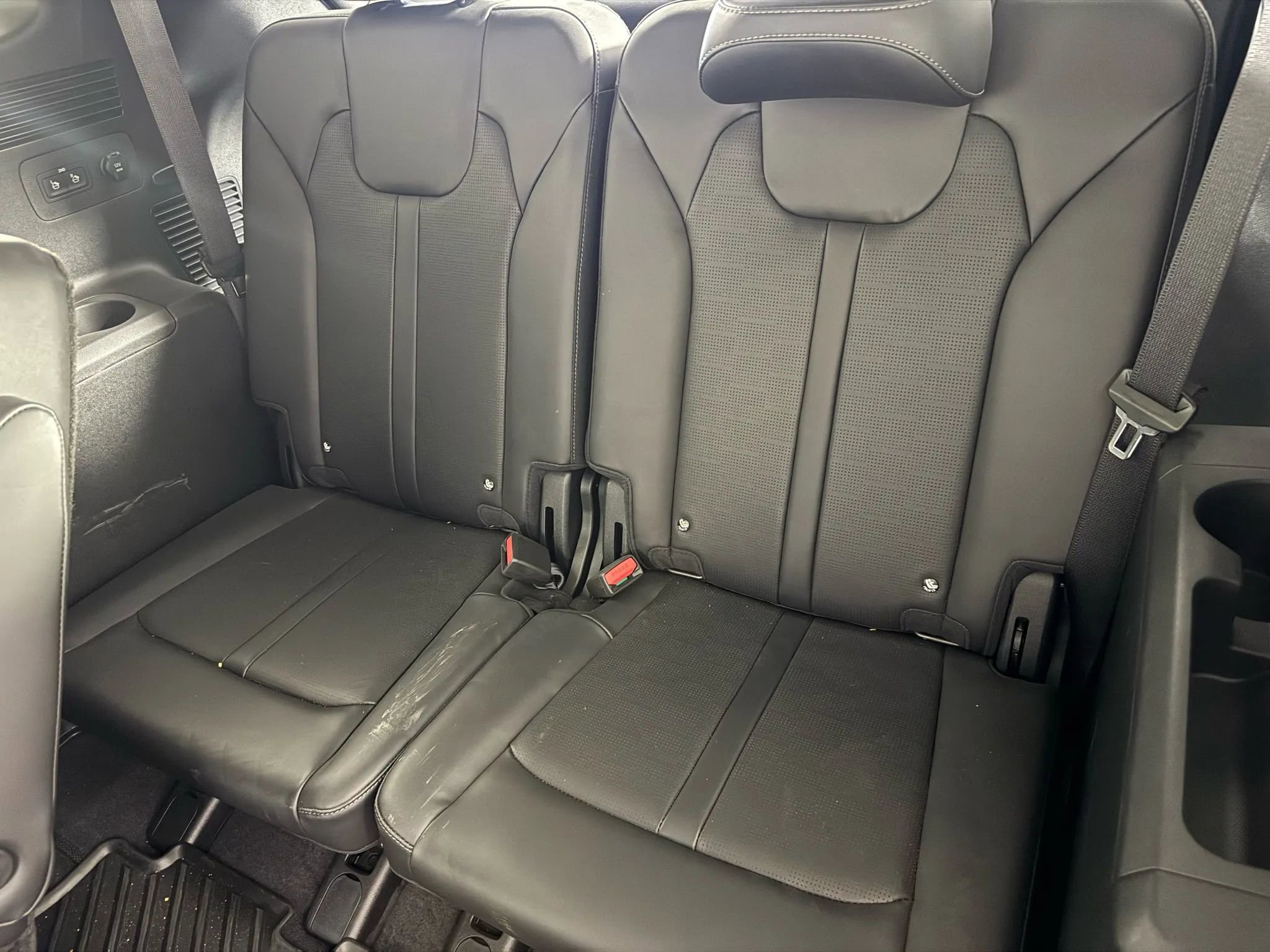 Used 2025 Kia Sorento SX image 41