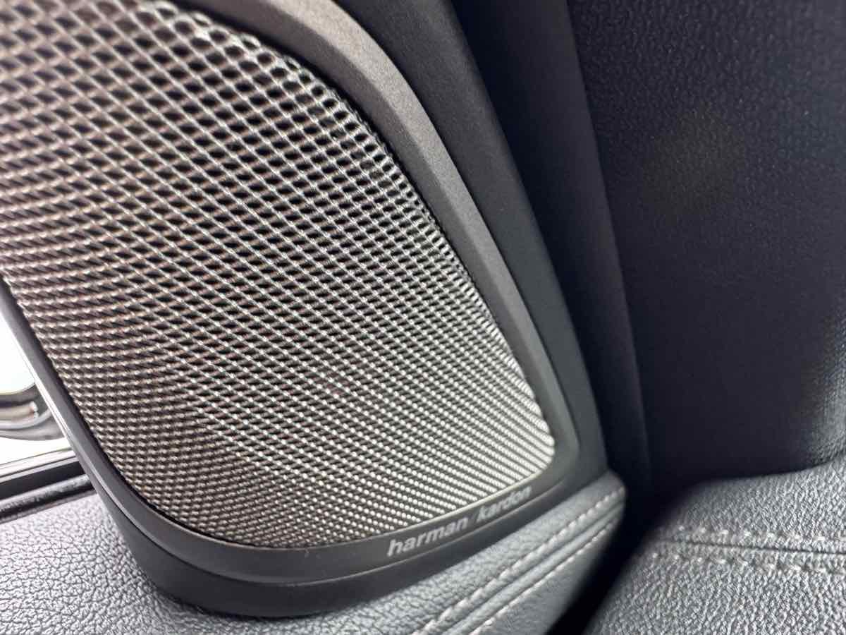 Used 2020 BMW 740i 740i w/ M Sport Package image 25