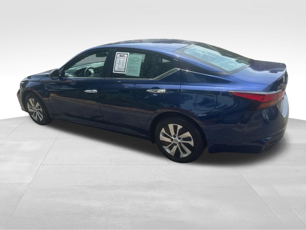 Used 2024 Nissan Altima 2.5 S FWD image 16