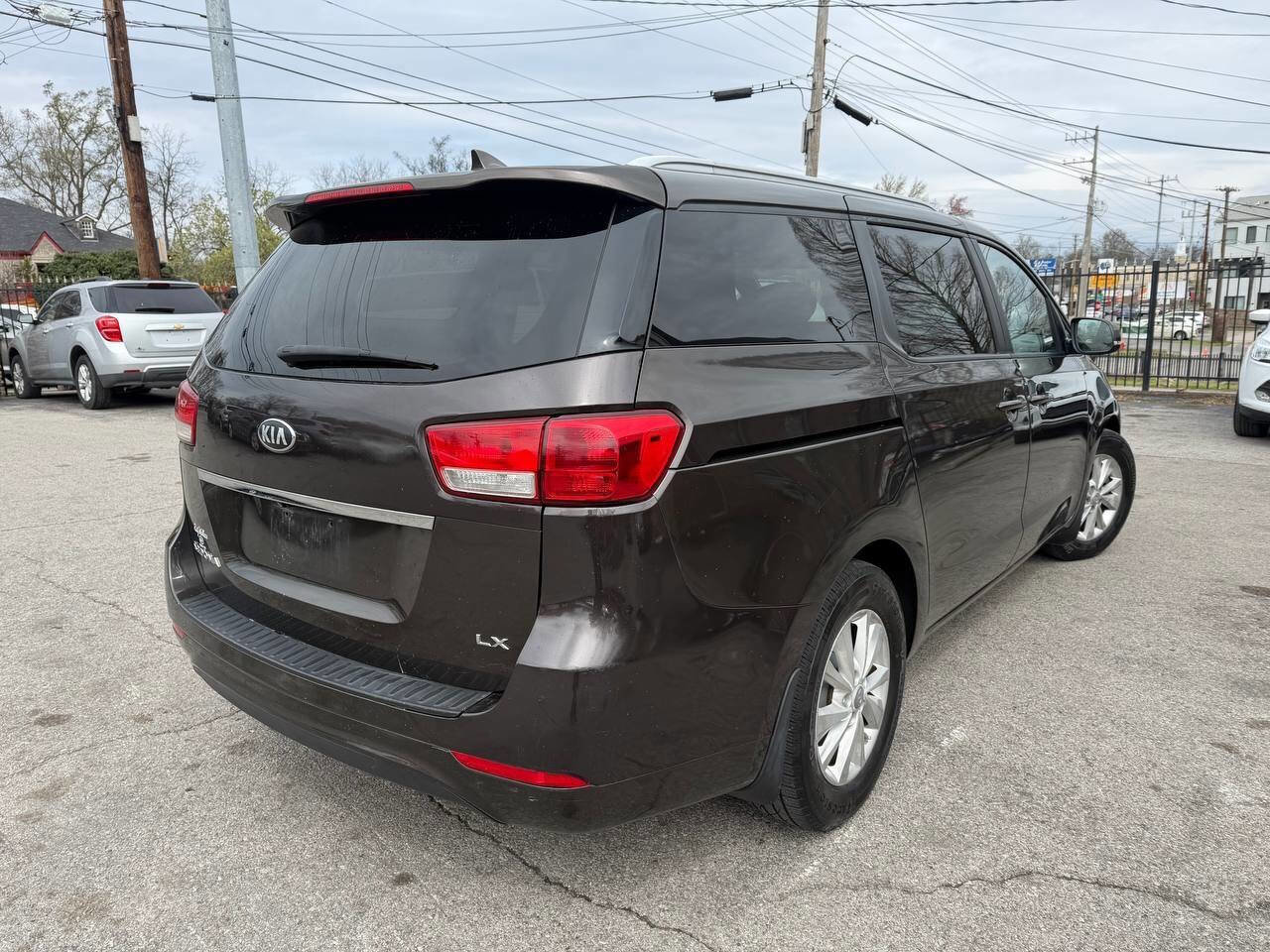 Used 2015 Kia Sedona LX FWD image 6