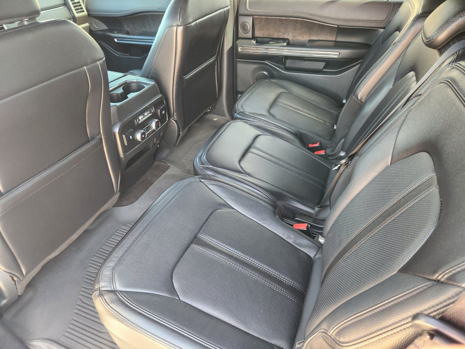 Used 2020 Ford Expedition Limited AWD/4WD image 32