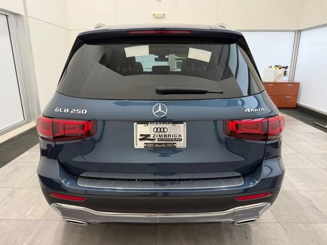 Used 2020 Mercedes-Benz GLB 250 4MATIC image 3